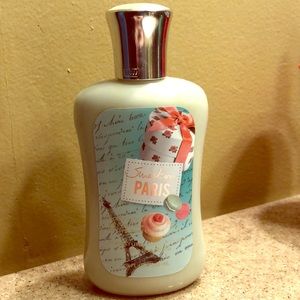 Sweet on Paris Body Lotion💚